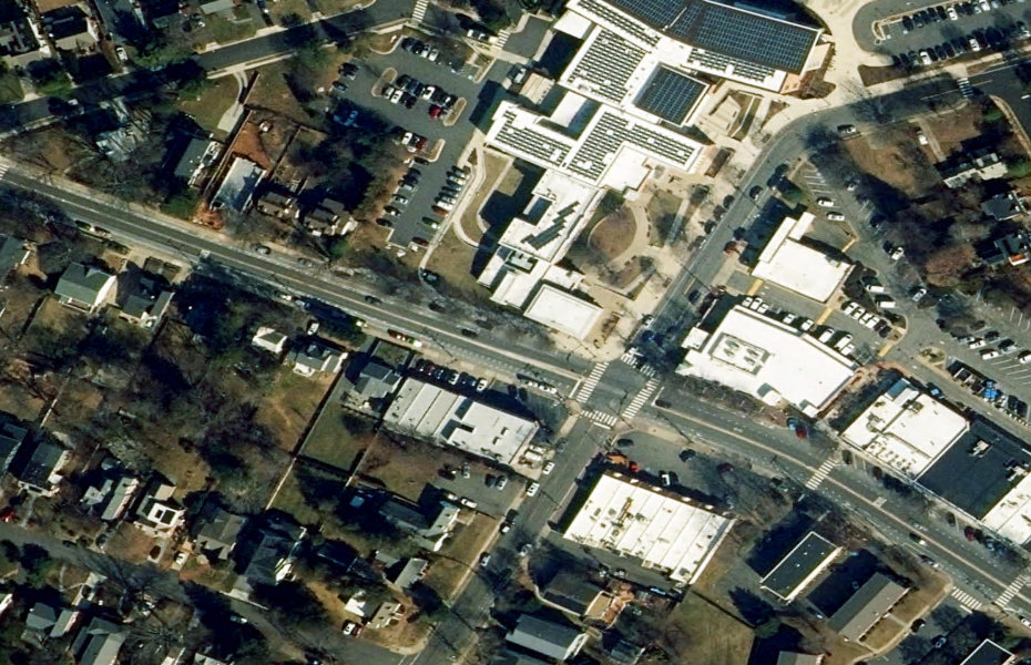 Satellite view of Washington Boulevard, Arlington, from Erin's door to the USPS box